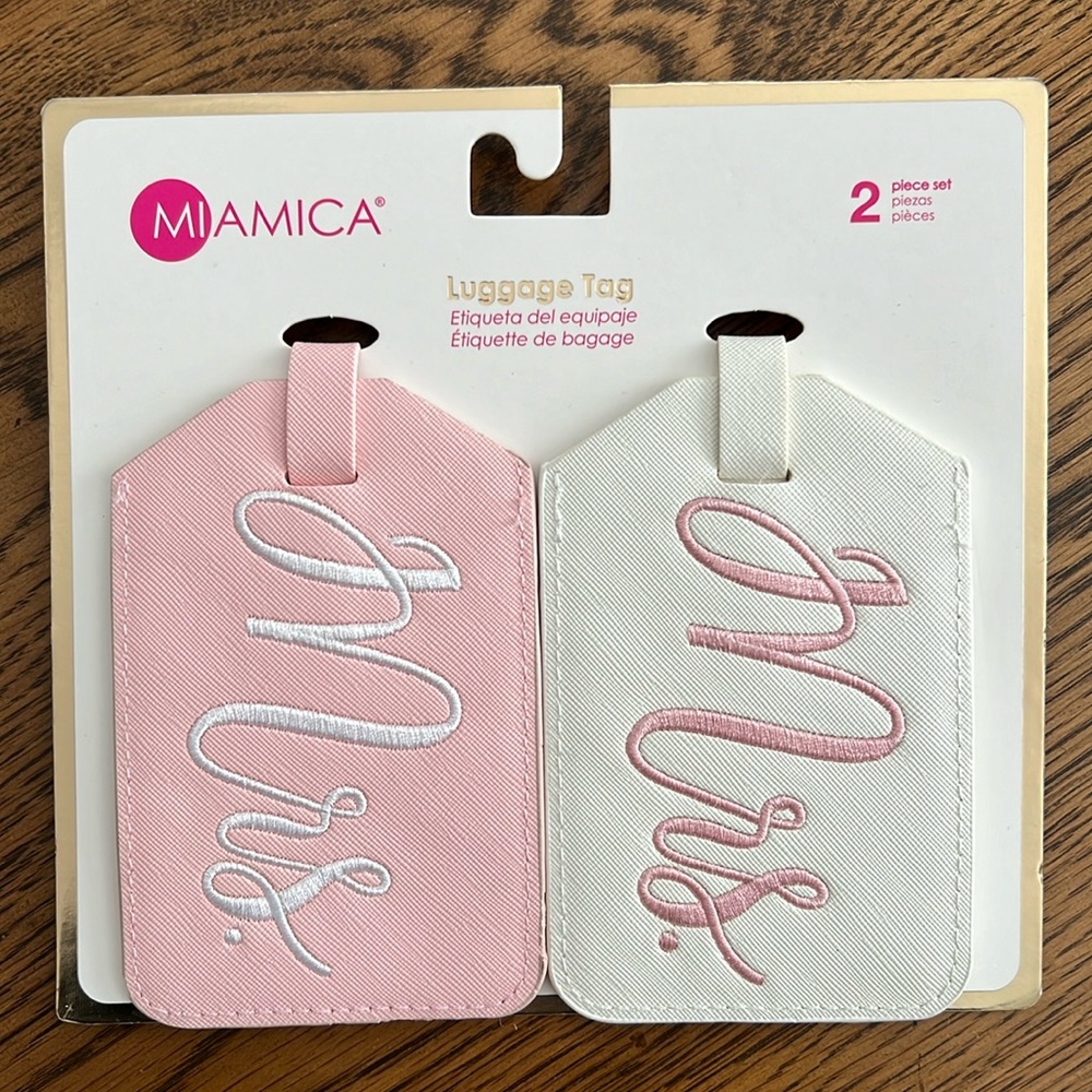 NWT Mrs 2 Piece Luggage Tags